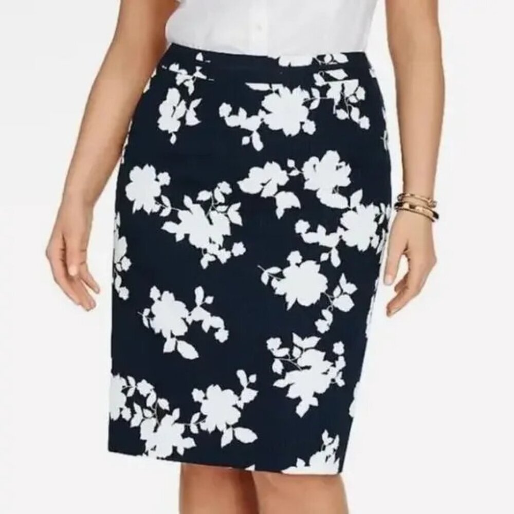 Talbots Petite Womens Size 2P Textured Floral Print Straight Pencil Skirt‎ 2231
